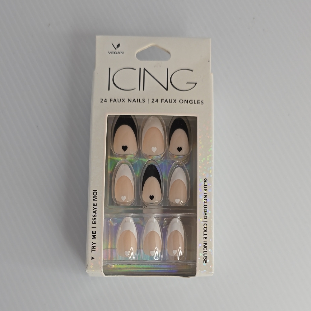 💕 Icing Vegan Faux Nails- Glue Included